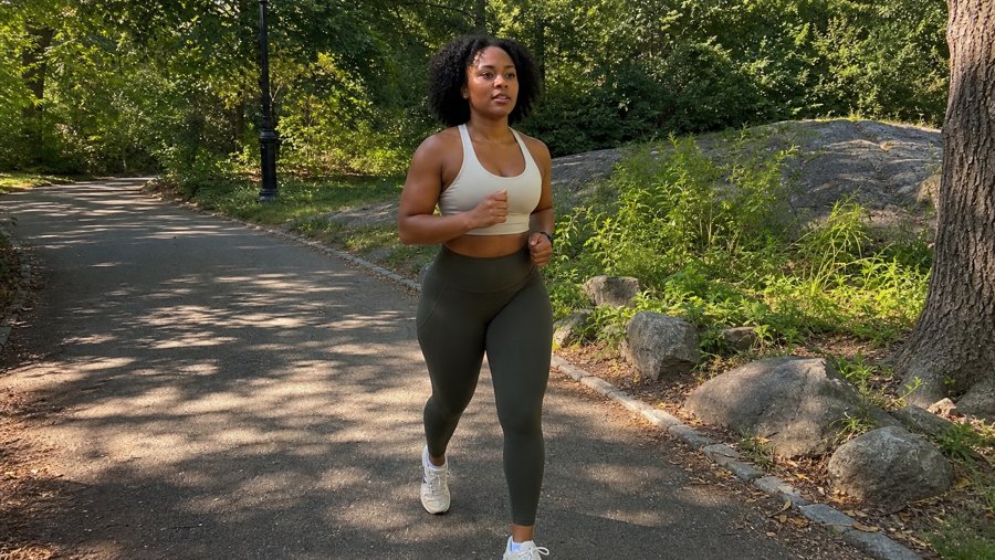 Green leggings are doing all the work, and I respect that.