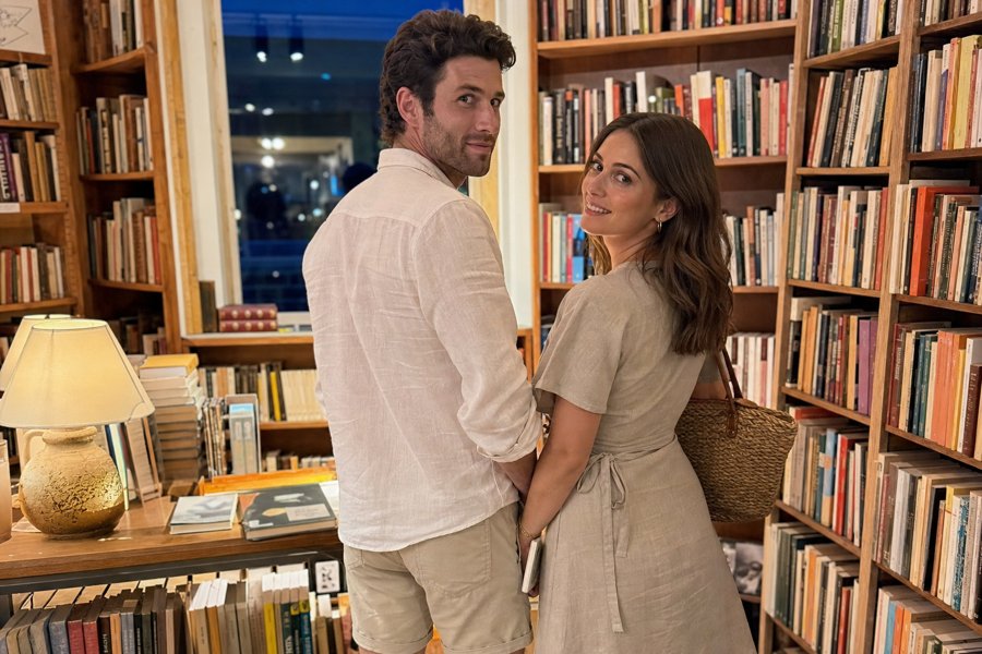 linen twins at the bookstore