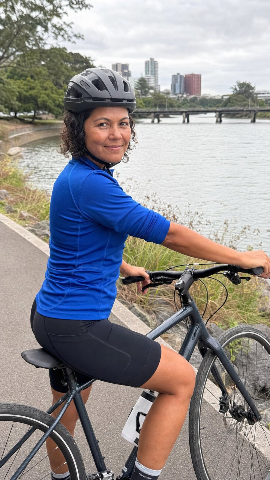 I'd wear this blue top to my next commute.
