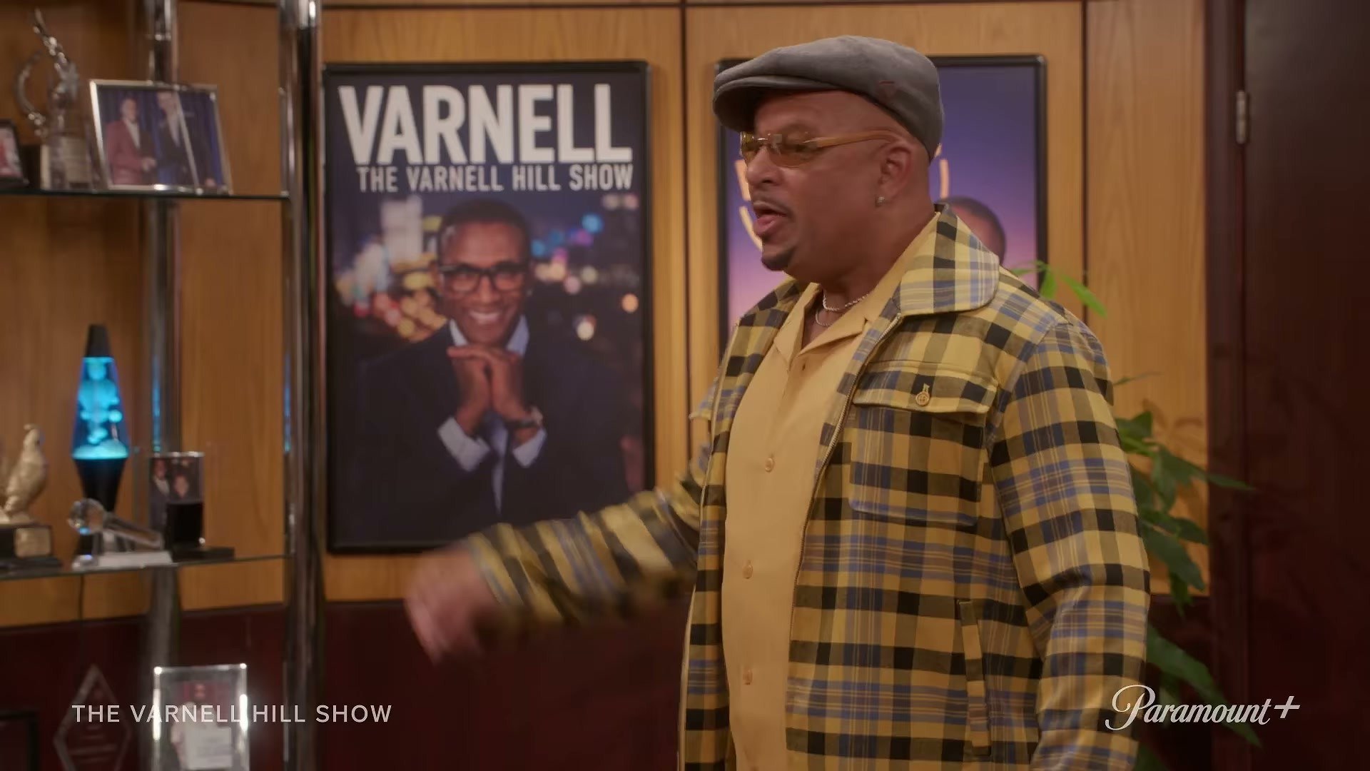 Tommy Davidson in The Varnell Hill Show on Paramount+ — flat cap season is everything right now