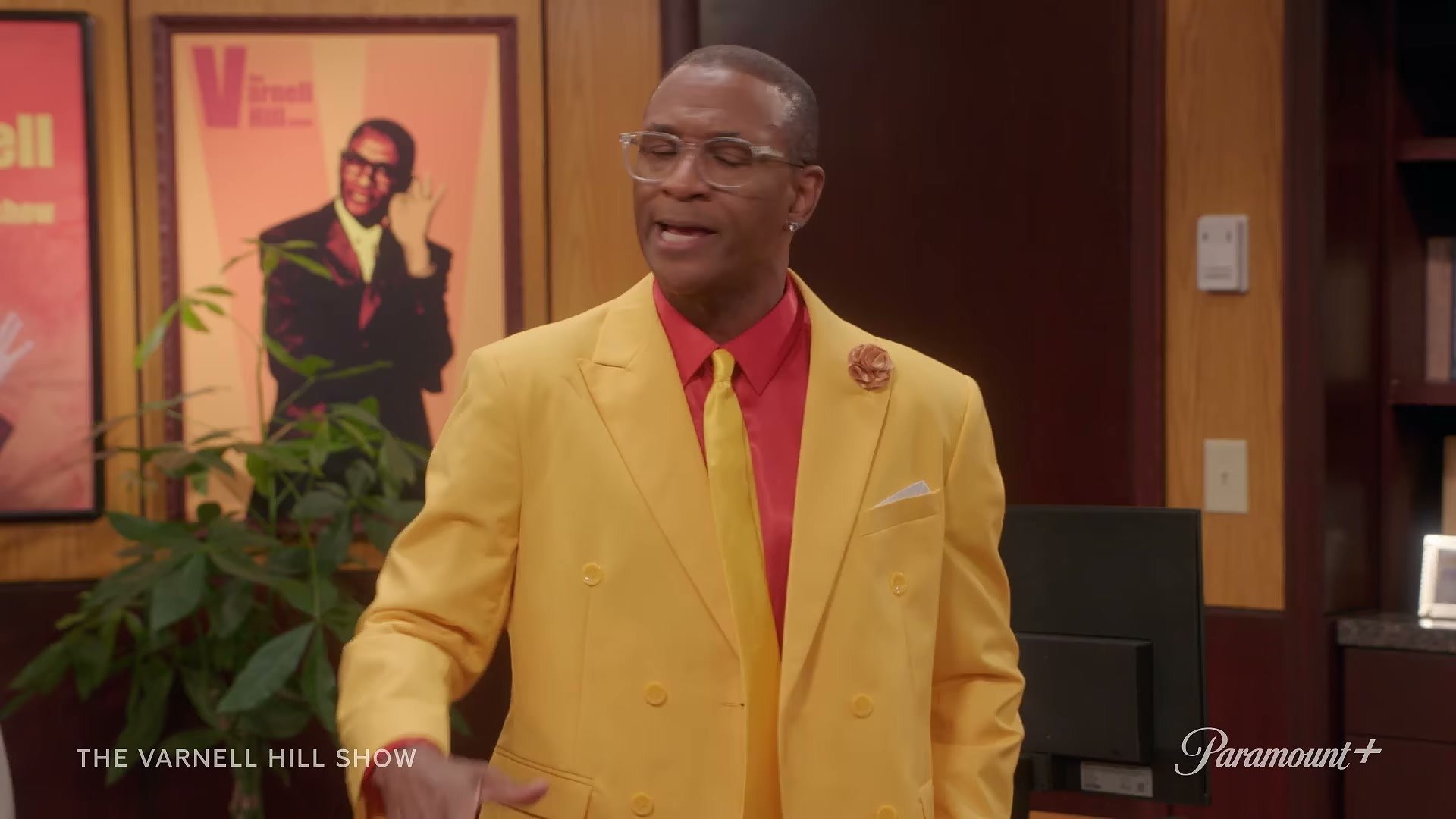 Tommy Davidson in The Varnell Hill Show on Paramount+ — yellow suit season is here