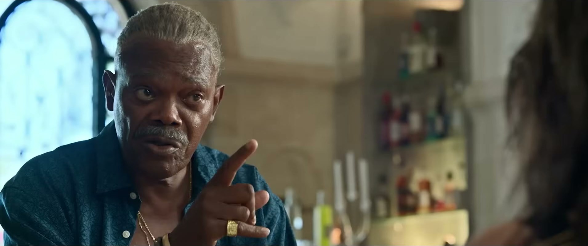 Samuel L. Jackson in Just Play Dead — Camp collar shirts are the ultimate vacation essential
