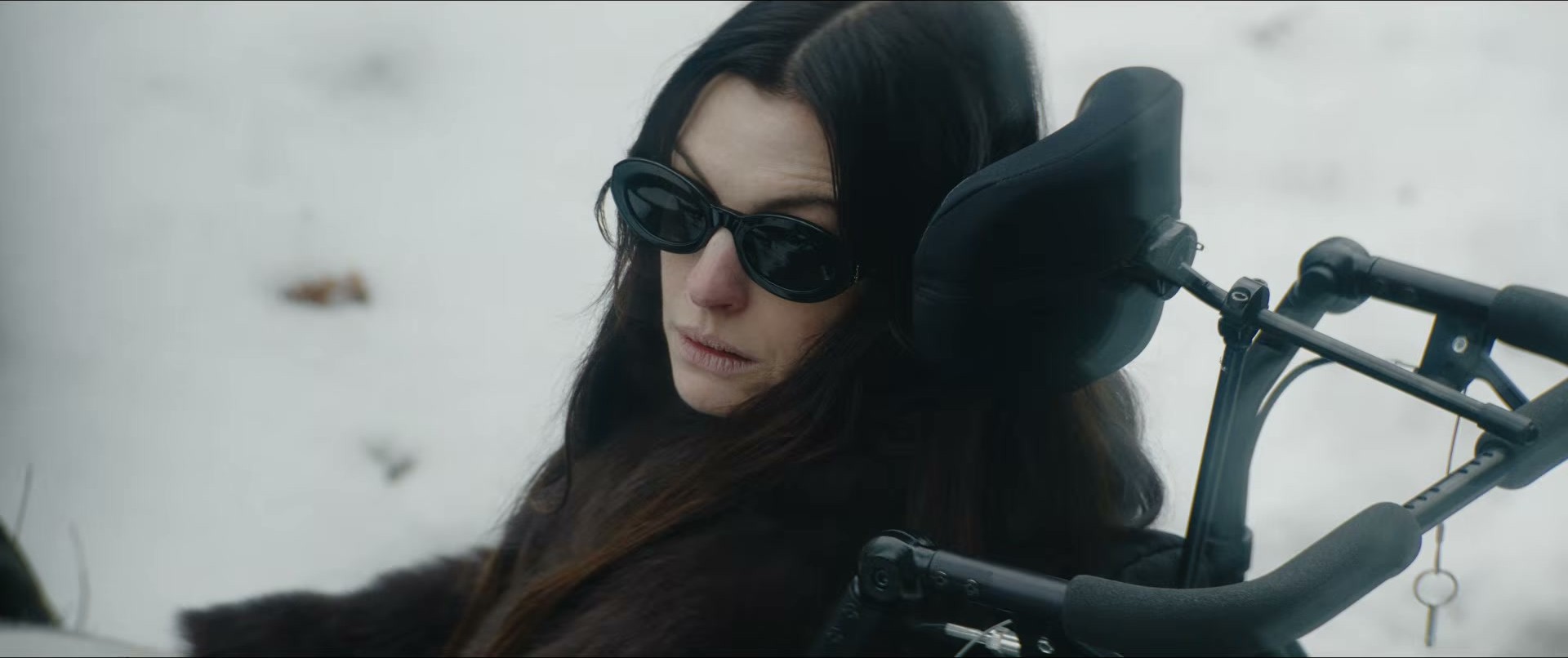 Anne Hathaway in Verity — waiting for the next plot twist in this fit