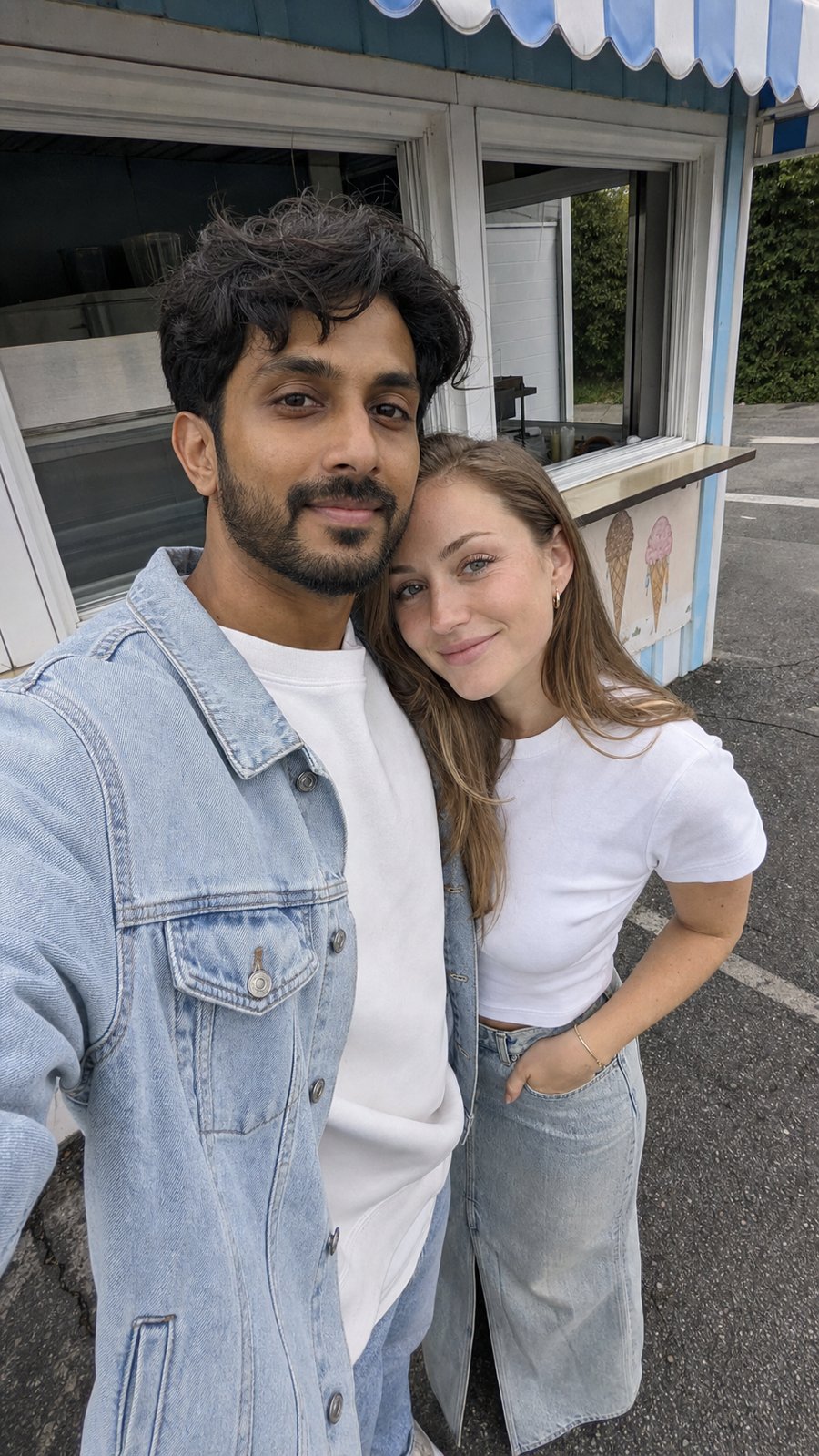 matching denim tones are quietly working here