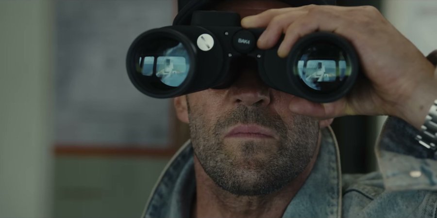 Jason Statham in Mutiny — the binoculars are doing so much heavy lifting